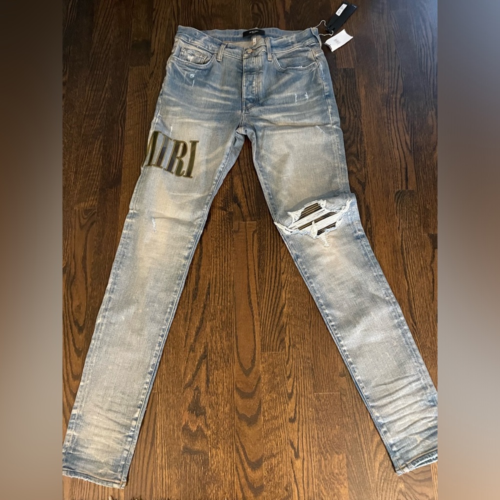 Armani jeans size 33